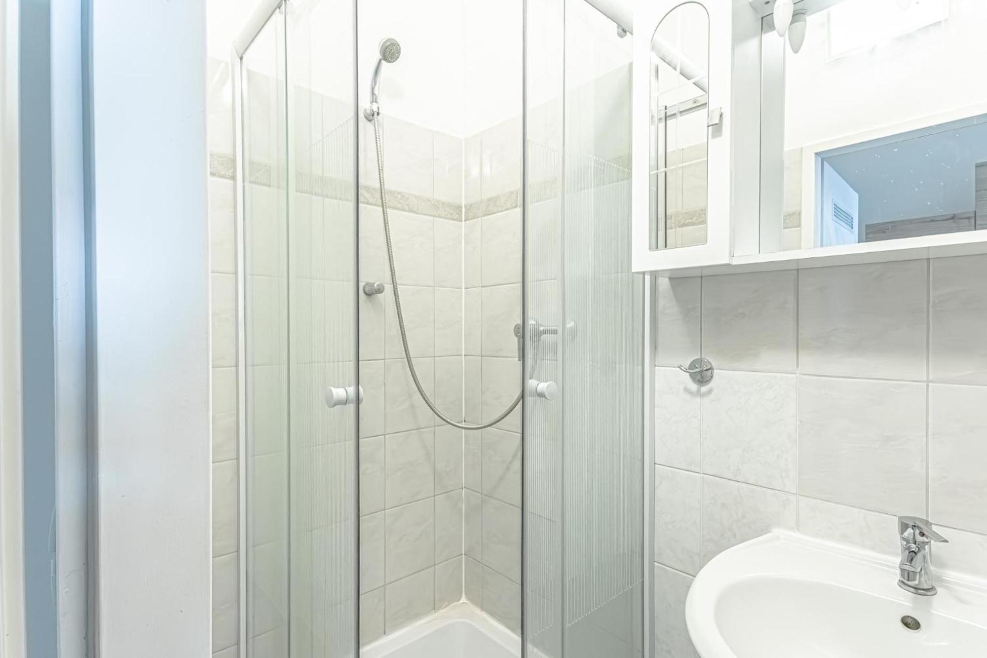 Explore Vienna 2Br And 1Lr Retreat Near Westbahnhof Екстер'єр фото
